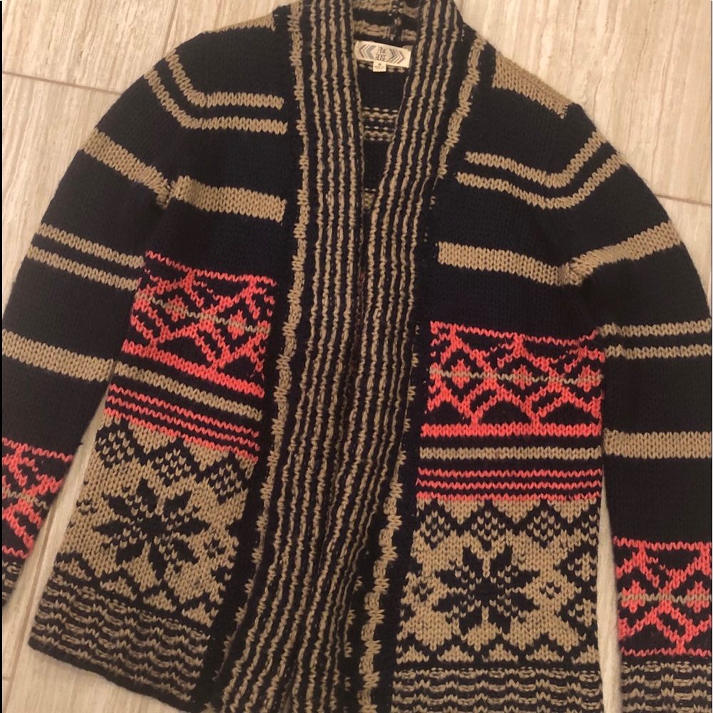 ❤️❤️Any four for $45❤️❤️ Pink Rose Sweater